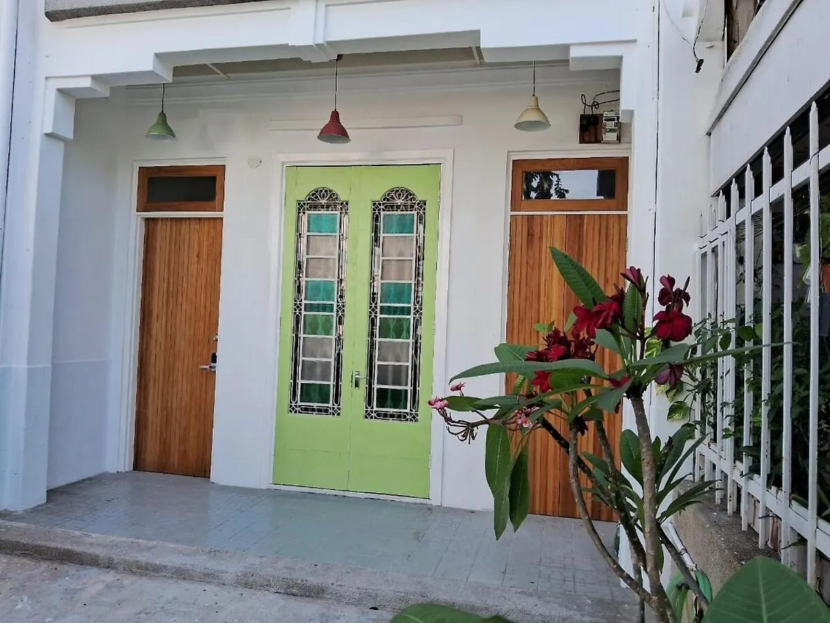 Сasa de vacaciones Georgetown Vintage Garden 5Pax 2Br Homestay